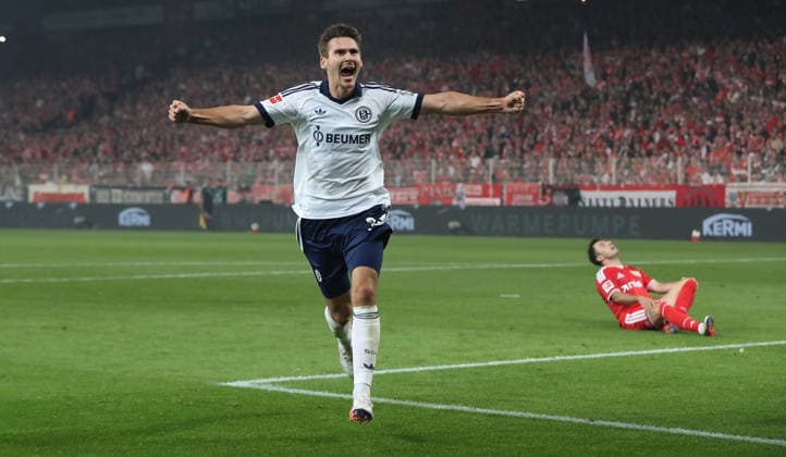 Maximilian Wöber jubelt nach Tor zum 1:3 Freude Emotion Jubel Fußball Fussball Bundesliga Herren DFL 3. Spieltag Saison 2026 2027 11.09.2026 1.FC Union Berlin FCU vs FC Schalke 04 S04 DFL regulations prohibit any use of photographs as image sequences and or quasi-video. *** Maximilian Wöber celebrates after scoring the 1-3 goal: Joy, Emotion, Celebration, Sports, Soccer, Bundesliga, Men s, DFL, Matchday 3, 2026-2027 Season, November 9, 2026, 1. FC Union Berlin (FCU) vs. FC Schalke 04 (S04), DFL regulations prohibit any use of photographs as image sequences and or quasi-video