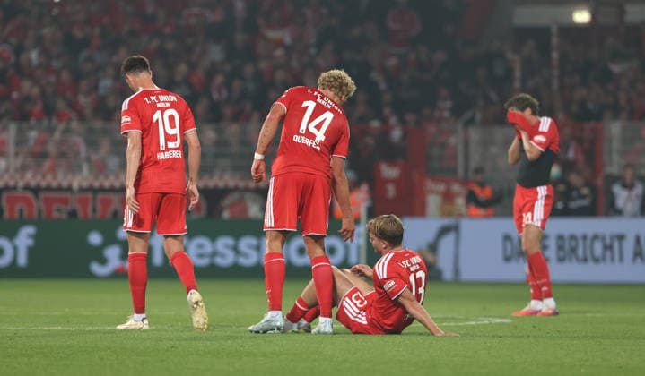 Union Mannschaft enttäuscht nach Spielende Enttäuschung Fußball Fussball Bundesliga Herren DFL 3. Spieltag Saison 2026 2027 11.09.2026 1.FC Union Berlin FCU vs FC Schalke 04 S04 DFL regulations prohibit any use of photographs as image sequences and or quasi-video. *** Union Team Disappointed After the Match Ends Disappointment Sports Soccer Bundesliga Men s DFL Matchday 3 2026–2027 Season November 9, 2026 1. FC Union Berlin (FCU) vs. FC Schalke 04 (S04) DFL regulations prohibit any use of photographs as image sequences and or quasi-video