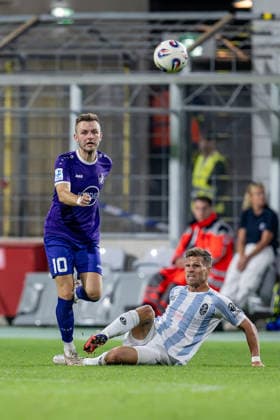 Battle for the Ball: Tackle between Lukas Ramser (TSV 1847 Schwaben Augsburg, 10) and Florian Niederlechner (TSV 1860 Munich, 07 GER), TSV 1860 Munich vs. TSV Schwaben Augsburg, Soccer, Bavarian Regional League, Matchday 8, 2026–2027 season, September 11, 2026 DFL DFB regulations prohibit any use of photographs as image sequences and or quasi-video. Photo: HMB Media, Heike Feiner Copyright: HMBxMedia HeikexFeiner
