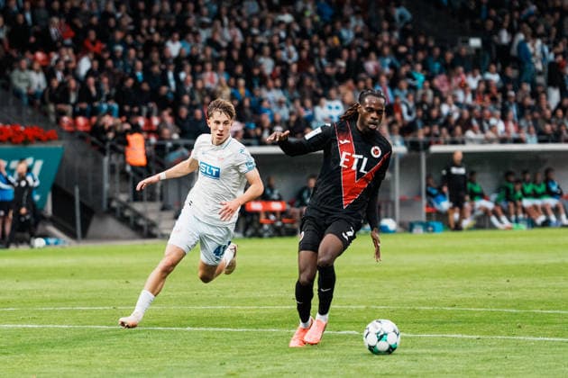 Germany, Soccer, Men s 3rd Division 2026–2027, Matchday 5: FC Viktoria Köln vs. FC Hansa Rostock; Cologne: Yannick Aime Tonye (FC Viktoria Köln, No. 7, with the ball) vs. Yannick Michaelis (Hansa Rostock, No. 41) Copyright: xThiemoxRudolphx