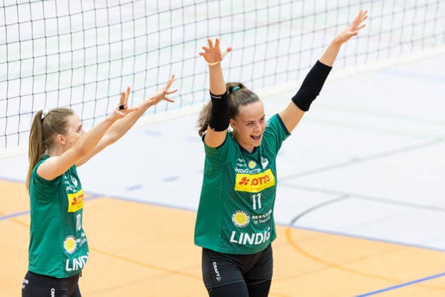 Exhibition Match: Schwarz Weiss Erfurt vs. VfB Suhl LOTTO Thüringen, Erfurt, September 11, 2026. Laura Berger (11), VfB Suhl LOTTO Thüringen, center, and Lucia Herdova (10), VfB Suhl LOTTO Thüringen, on the left. Exhibition Match: Schwarz Weiss Erfurt vs. VfB Suhl LOTTO Thuringia, Riethsporthalle, Erfurt, September 11, 2026 Copyright: xBEAUTIFULxSPORTS Duehringx