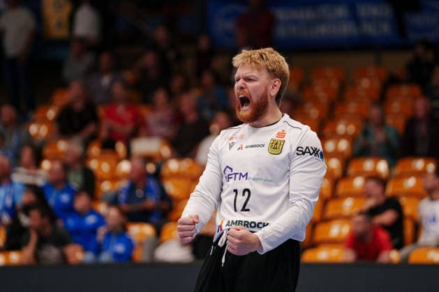 2. Handball-Bundesliga - 3. Spieltag: Dessau-Roßlauer HV 06 - VfL Eintracht Hagen Jonas Wilde (VfL Eintracht Hagen, 12) ballt die Faust am 11.09.2026 in der Anhalt-Arena, Dessau-Roßlau (Sachsen-Anhalt) Dessau-Roßlau Anhalt-Arena Sachsen-Anhalt Deutschland *** German Handball Bundesliga, Matchday 3: Dessau Roßlauer HV 06 vs. VfL Eintracht Hagen. Jonas Wilde of VfL Eintracht Hagen clenches his fist on September 11, 2026, at the Anhalt Arena, Dessau-Roßlau, Saxony-Anhalt; Dessau-Roßlau, Anhalt Arena, Saxony-Anhalt, Germany