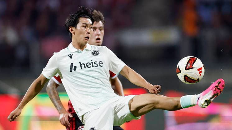 v.l.n.r.: Javier Fernández (1. FC Nürnberg) und Hayate Matsuda (Hannover 96), im 2. Bundesliga-Spiel zwischen dem 1. FC Nürnberg und Hannover 96 im Max-Morlock-Stadion, Nürnberg, Deutschland, am 11. September 2026. DFB DFL REGULATIONS PROHIBIT ANY USE OF PHOTOGRAPHS AS IMAGE SEQUENCES AND OR QUASI-VIDEO, *** From left to right: Javier Fernández of 1. FC Nürnberg and Hayate Matsuda of Hannover 96, in the 2. Bundesliga match between 1. FC Nürnberg and Hannover 96 at Max Morlock Stadium, Nuremberg, Germany, on September 11, 2026. DFB and DFL regulations prohibit any use of photographs as image sequences and or quasi-video, Copyright: HMBxMedia xHeikoxBecker