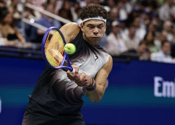 Ben Shelton, USA, Men s Singles, US Open Championships, Billie Jean King National Tennis Center, Flushing Meadows, New York, USA Copyright: xJuergenxHasenkopfx
