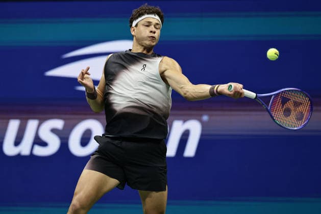 Ben Shelton, USA, Men s Singles, US Open Championships, Billie Jean King National Tennis Center, Flushing Meadows, New York, USA Copyright: xJuergenxHasenkopfx