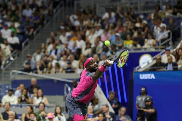 US Open tennis tournament - Day 13 Frances Tiafoe of the US in action against Ben Shelton of the US during the Men s Singles Semifinals of the US Open Tennis Championships in Flushing Meadows, New York, USA, 11 September 2026. FLUSHING MEADOWS NEW YORK United States  Copyright: xSARAHxYENESELx
