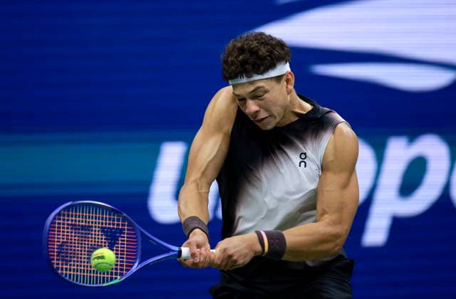 US Open tennis tournament - Day 13 Ben Shelton of the US in action against Frances Tiafoe of the US during the Men s Singles Semifinals of the US Open Tennis Championships in Flushing Meadows, New York, USA, 11 September 2026. FLUSHING MEADOWS NEW YORK United States  Copyright: xCRISTOBALxHERRERA-ULASHKEVICHx