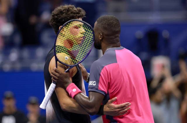 US Open tennis tournament - Day 13 Ben Shelton (L) of the US congratulates Frances Tiafoe of the US after Shelton wins the match against Tiafoe during the Men s Singles Semifinals of the US Open Tennis Championships in Flushing Meadows, New York, USA, 11 September 2026. FLUSHING MEADOWS NEW YORK United States  Copyright: xCRISTOBALxHERRERA-ULASHKEVICHx