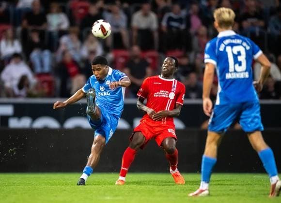 SOCCER REGIONAL LEAGUE NORTHEAST 2026–2027 SEASON, MATCHDAY 8: FC ROT WEISS ERFURT VS. RSV EINTRACHT 1949 ** FOR EDITORIAL USE ONLY ** ** p 11 09 2026 Erfurt Soccer Northeast Regional League Matchday 8, 2026–2027 Season, Steigerwaldstadion: FC Rot-Weiss Erfurt vs. RSV Eintracht 1949. Pictured: Benjika Caciel (8, FC Rot-Weiss Erfurt) in a tackle with Joshua Uwakhonye 46 RSV Eintracht 1949 Germany Thuringia Erfurt Copyright SaschaxFromm Copyright: SaschaxFromm doc87kbivx5ikm13lqs7rqn ,EDITORIAL USE ONLY Copyright: SaschaxFromm