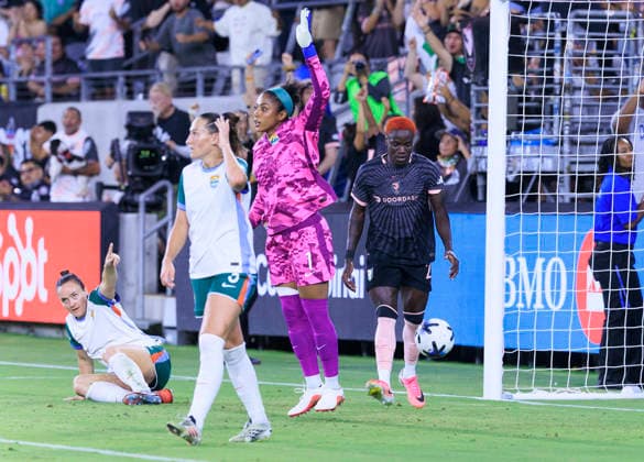 September 11, 2026, Los Angeles, California, USA: Prisca Chilufya 24 of the Angel City FC scores a goal as goalkeeper, Abby Smith 1 of the Denver Summit FC asks for an offside call during their regular season NWSL game against the Denver Summit FC on Friday September 11, 2026 at the BMO Stadium in Los Angeles, California. ACFC tie with Denver Summit, 3-3. ARIANA RUIZ PI Los Angeles USA - ZUMAp124 20260911_zaa_p124_027 Copyright: xArianaxRuizx
