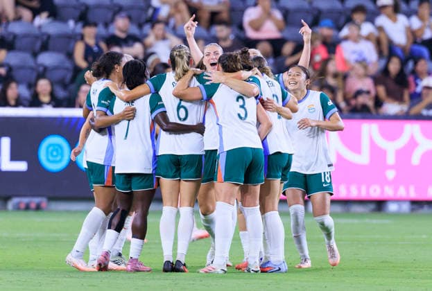 September 11, 2026, Los Angeles, California, USA: Janine Sonis 6 of the Denver Summit FC celebrates her goal during their regular season NWSL game against the Angel City FC on Friday September 11, 2026 at the BMO Stadium in Los Angeles, California. ACFC tie with Denver Summit, 3-3. ARIANA RUIZ PI ACFC Vs. Denver Summit  - ZUMAp124 20260911_zaa_p124_030 Copyright: xArianaxRuizx