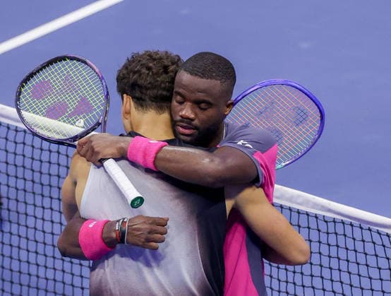 US Open tennis tournament - Day 13 Ben Shelton of the US (L) greets Frances Tiafoe of the US after winning their Men s Singles semi-final match at the US Open Tennis Championships at the USTA Billie Jean King National Tennis Center in Flushing Meadows, New York, USA, 11 September 2026. The 2026 US Open tournament runs from 23 August to 13 September. FLUSHING MEADOWS NEW YORK United States  Copyright: xBRIANxHIRSCHFELDx