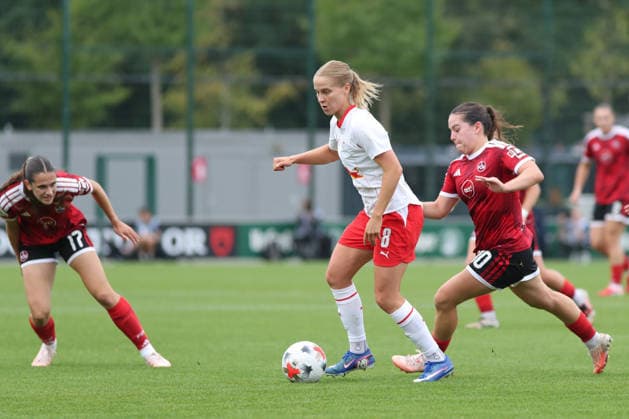 Google Pixel Frauen-Bundesliga, RB Leipzig - 1. FC Nürnberg; 12.09.2026 Emilia Kiaer Asgeirsdottir (8, RB Leipzig) am Ball. Fußball, Google Pixel Frauen-Bundesliga, Saison 2026 2027, 4. Spieltag: RB Leipzig vs. 1. FC Nürnberg am 12.09.2026, Trainingszentrum Cottaweg, Leipzig. DFB REGULATIONS PROHIBIT ANY USE OF PHOTOGRAPHS AS IMAGE SEQUENCES AND OR QUASI-VIDEO. *** Google Pixel Women s Bundesliga, RB Leipzig vs. 1. FC Nürnberg, September 12, 2026, Emilia Kiaer Asgeirsdottir 8, RB Leipzig in possession, soccer, Google Pixel Women s Bundesliga, 2026–2027 season, Matchday 4: RB Leipzig vs. 1 FC Nürnberg on September 12, 2026, Cottaweg Training Center, Leipzig. DFB regulations prohibit any use of photographs as image sequences and or quasi-video. Copyright: xBEAUTIFULxSPORTS JanxKaeferx