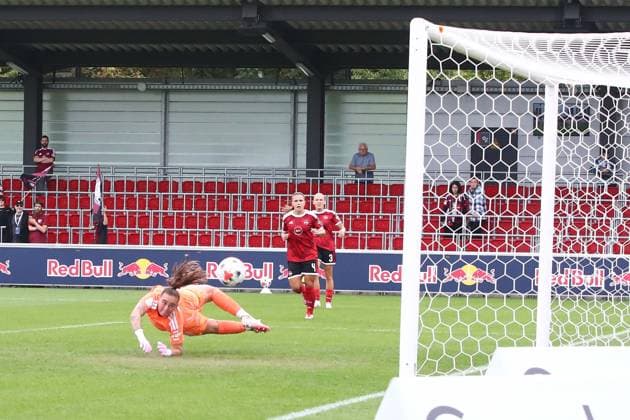 RB Leipzig - Nürnberg 1. Bundesliga Frauen Leipzig, Trainingszentrum am Cottaweg, 12.09.2026, Fußball, Frauen, Saison 2026 2027, Frauen-Bundesliga, 4. Spieltag , RB Leipzig - 1. FC Nürnberg , Im Bild: Tor für Leipzig, Emilia Asgeirsdottir (8, Leipzig) trifft zum 1:0 , *** RB Leipzig vs. Nuremberg 1, Women s Bundesliga, Leipzig, Training Center on Cottaweg, September 12, 2026, Soccer, Women, 2026–2027 Season, Women’s Bundesliga, Matchday 4, RB Leipzig 1 FC Nuremberg, Pictured: Goal for Leipzig, Emilia Asgeirsdottir 8, Leipzig scores to make it 1–0,