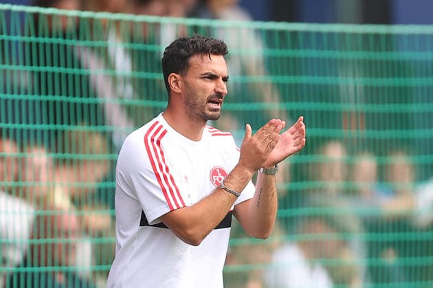 RB Leipzig - Nürnberg 1. Bundesliga Frauen Leipzig, Trainingszentrum am Cottaweg, 12.09.2026, Fußball, Frauen, Saison 2026 2027, Frauen-Bundesliga, 4. Spieltag , RB Leipzig - 1. FC Nürnberg , Im Bild: Trainer Omar Adlani (Nürnberg) , *** RB Leipzig vs. Nuremberg 1, Women s Bundesliga, Leipzig, Training Center on Cottaweg, September 12, 2026, Soccer, Women, 2026–2027 Season, Women s Bundesliga, Matchday 4, RB Leipzig 1 vs. FC Nuremberg, Pictured: Nuremberg Coach Omar Adlani,