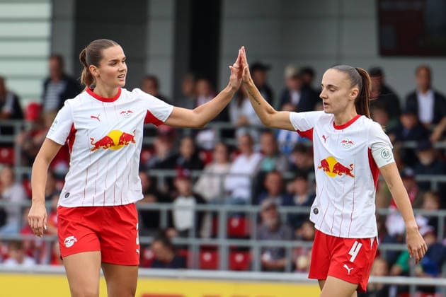 Deutschland: Fußball Google Pixel Frauen-Bundesliga 2026 - 2027, 4. Spieltag - RB Leipzig gegen 1.FC Nürnberg, Trainingszentrum von RB Leipzig (Leipzig): Andrea Norheim (RB Leipzig Frauen, 3) und Zenia Mertens (RB Leipzig Frauen, 4) *** Germany Soccer Google Pixel Women s Bundesliga 2026 2027, Matchday 4: RB Leipzig vs. 1. FC Nürnberg, RB Leipzig Training Center, Leipzig, Andrea Norheim (RB Leipzig Women), 3, and Zenia Mertens (RB Leipzig Women), 4 Copyright: xLucasxWalterx