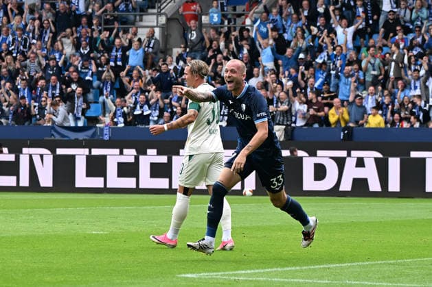Philipp Hofmann (VfL Bochum) Torjubel, jubelt nach seinem Treffer zum 1:0 waehrend des Spiels der 2. Bundesliga zwischen VfL Bochum und SpVgg Greuther Fuerth, Vonovia Ruhrstadion am 12. September 2026 in Bochum, Deutschland. (Foto von Ralf Treese DeFodi Images) +++ Philipp Hofmann (VfL Bochum) celebrates after scoring his team™s first goal during the 2nd Bundesliga match between VfL Bochum and SpVgg Greuther Fuerth at Vonovia Ruhrstadion on September 12, 2026 in Bochum, Germany. (Photo by Ralf Treese DeFodi Images) DFB DFL REGULATIONS PROHIBIT ANY USE OF PHOTOGRAPHS AS IMAGE SEQUENCES AND OR QUASI-VIDEO. (Photo by Ralf Treese DeFodi Images) - *** Philipp Hofmann of VfL Bochum celebrates after scoring his team’s first goal during the 2. Bundesliga match between VfL Bochum and SpVgg Greuther Fürth at the Vonovia Ruhrstadion on September 12, 2026, in Bochum, Germany. Photo by Ralf Treese, DeFodi Images. Philipp Hofmann of VfL Bochum celebrates after scoring his team’s first goal during the 2nd Bundesliga match between VfL Bochum and SpVgg Greuther Fürth at Vonovia Ruhrstadion on September 12, 2026 in Bochum, Germany. Photo by Ralf Treese, DeFodi Images. DFB and DFL regulations prohibit any use of photographs as image sequences and or quasi-video. Photo by Ralf Treese, DeFodi Images.