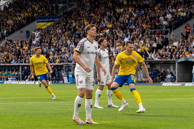 Deutschland: Fussball 2. Bundesliga, 5. Spieltag 2026 2027, Eintracht Braunschweig - Dynamo Dresden am 12.09.2026 in Braunschweig (Eintracht-Stadion): Tor zum 1:1 Maximilian Entrup (Eintracht Braunschweig, 9) Jubel, Freude, Torjubel, Emotionen *** German Soccer 2. Bundesliga, Matchday 5, 2026–2027, Eintracht Braunschweig vs. Dynamo Dresden on September 12, 2026, at Eintracht Stadium in Braunschweig; goal to make it 1–1 by Maximilian Entrup of Eintracht Braunschweig; 9: celebration, joy, goal celebration, emotions Copyright: xSvenxHeidmannx