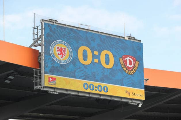12.09.2026, xtgx, Fussball 2. Bundesliga, Eintracht Braunschweig - SG Dynamo Dresden, v.l. Symbolfoto, Symbolbild, Symbol Anzeigetafel (DFL DFB REGULATIONS PROHIBIT ANY USE OF PHOTOGRAPHS as IMAGE SEQUENCES and or QUASI-VIDEO) Braunschweig *** September 12, 2026, xtgx, Soccer 2. Bundesliga, Eintracht Braunschweig vs. SG Dynamo Dresden, from left: stock photo, stock image, stock scoreboard. DFL and DFB regulations prohibit any use of photographs as image sequences and or quasi-video. Braunschweig