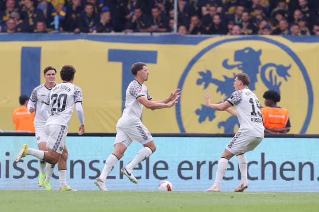 12.09.2026, xtgx, Fussball 2. Bundesliga, Eintracht Braunschweig - SG Dynamo Dresden, v.l. Nicolai Rapp (Dresden, 6) Jubel, Torjubel, jubelt ueber das Tor, celebrate the goal, celebration (DFL DFB REGULATIONS PROHIBIT ANY USE OF PHOTOGRAPHS as IMAGE SEQUENCES and or QUASI-VIDEO) Braunschweig *** September 12, 2026, xtgx, Soccer 2. Bundesliga, Eintracht Braunschweig vs. SG Dynamo Dresden, from left: Nicolai Rapp (Dresden), 6 celebrating, Goal celebration, celebrating the goal, DFL DFB REGULATIONS PROHIBIT ANY USE OF PHOTOGRAPHS as IMAGE SEQUENCES and or QUASI-VIDEO Braunschweig