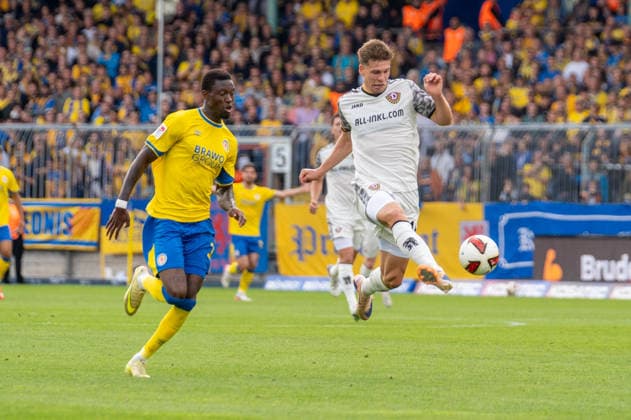 Football, 2nd Bundesliga, Eintracht Braunschweig v Dynamo Dresden