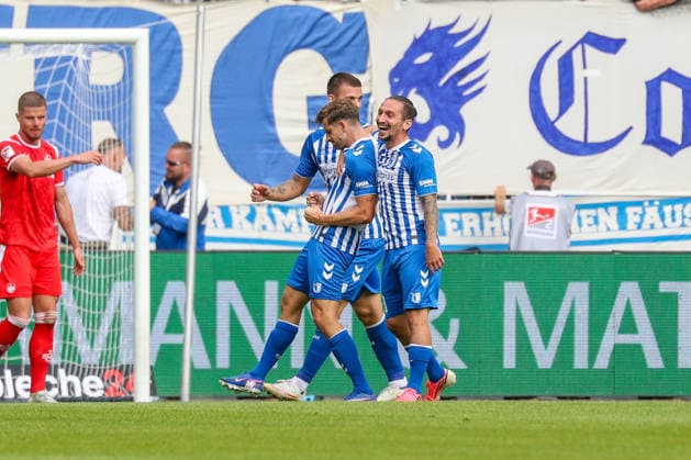 12.09.2026, xgox, Fussball - 2.Bundesliga 1.FC Magdeburg - 1.FC Kaiserslautern emspor, v.l. Jubel nach dem 2:0 durch Alexander Nollenberger (Magdeburg, 17) (DFL DFB REGULATIONS PROHIBIT ANY USE OF PHOTOGRAPHS as IMAGE SEQUENCES and or QUASI-VIDEO) Magdeburg *** September 12, 2026, xgox, Soccer, 2. Bundesliga: 1. FC Magdeburg vs. 1. FC Kaiserslautern (emspor), from left: Celebrations after Alexander Nollenberger’s 2-0 goal for Magdeburg, 17 DFL and DFB regulations prohibit any use of photographs as image sequences and or quasi-video, Magdeburg