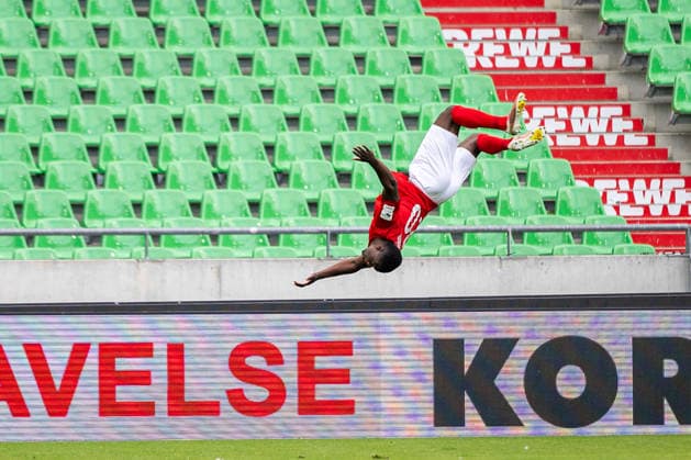 Alexander Guiddir of TSV Havelse, No. 20, celebrates the 1–0 goal with a forward somersault. GER, TSV Havelse vs. SG Sonnenhof Grossaspach, soccer, 3rd Division, Matchday 5, 2026–2027 season, September 12, 2026 DFL regulations prohibit the use of photographs as image sequences and or quasi-video (GER), TSV Havelse vs. SG Sonnenhof Grossaspach, soccer, 3rd League, Matchday 5, 2026–2027 season, September 12, 2026, Hanover Copyright: xEibner-Pressefoto JanxRollingerx EP_JSK