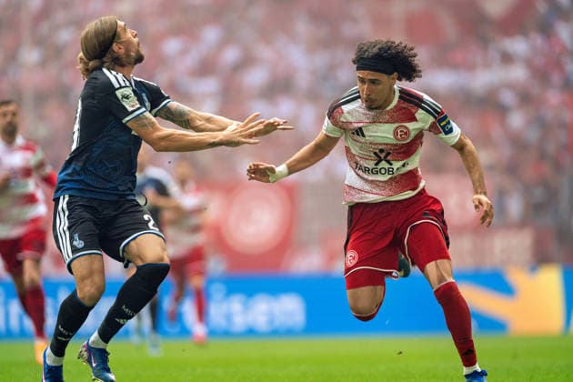 Joshua Bitter of MSV Duisburg, 29, and Anas Slimani of Fortuna Düsseldorf, 34, in a tackle during the Fortuna Düsseldorf vs. MSV Duisburg game, soccer, 3rd Division, Matchday 5, 2026–27 season, September 12, 2026, DFL regulations prohibit any use of photographs as image sequences and or quasi-video, Fortuna Düsseldorf vs. MSV Duisburg, soccer, 3. Liga, Matchday 5, 2026–27 season, September 12, 2026, Düsseldorf Copyright: xEibner-Pressefoto LukasxBaldygax EP_LBA