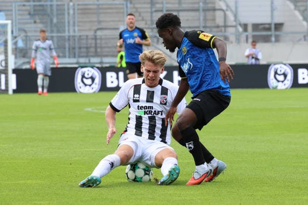 September 12, 2026, xrekx, Soccer 3rd Division, 1 FC Saarbrücken vs. FC Ingolstadt 04 at Max Plath Stadium, FC Ingolstadt 04, Kelsey Owusu, 1 FC Saarbrücken, tackle, action, battle for the ball, Saarbrücken