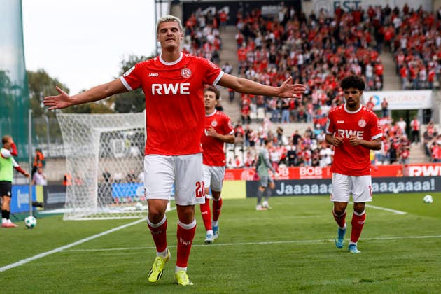 Soccer, 3rd Division, Matchday 5: Rot-Weiss Essen vs. Würzburger Kickers on September 12, 2026, at the Stadion an der Hafenstraße in Essen. Rot-Weiss Essen celebrates a goal. Marek Janssen, Rot-Weiss Essen