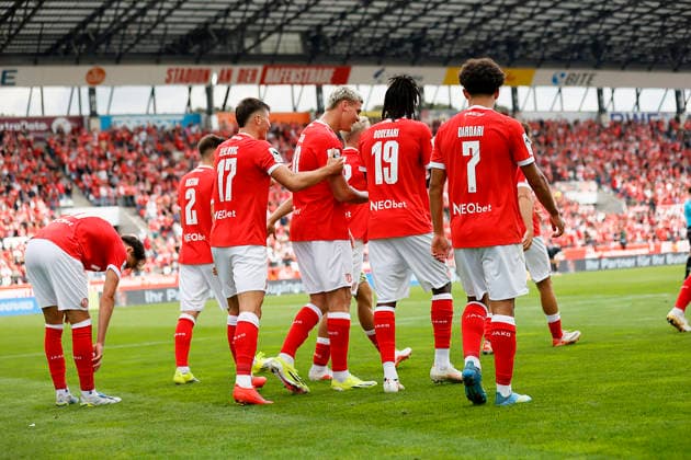 Soccer, 3rd Division, Matchday 5: Rot Weiss Essen vs. Würzburger Kickers on September 12, 2026, at the Stadion an der Hafenstraße in Essen