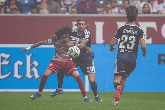 3rd Division: Fortuna Düsseldorf vs. MSV Duisburg ** FOR EDITORIAL USE ONLY ** EDITORIAL USE ONLY ** p Soccer 3rd Division Fortuna Düsseldorf vs. MSV Duisburg on September 12, 2026, at the Merkur Spiel Arena in Düsseldorf Joshua Bitter Duisburg Düsseldorf Copyright JakobxKlos Copyright: JakobxKlos doc87kin0isbax1gifwtrw8 ,EDITORIAL USE ONLY Copyright: JakobxKlos