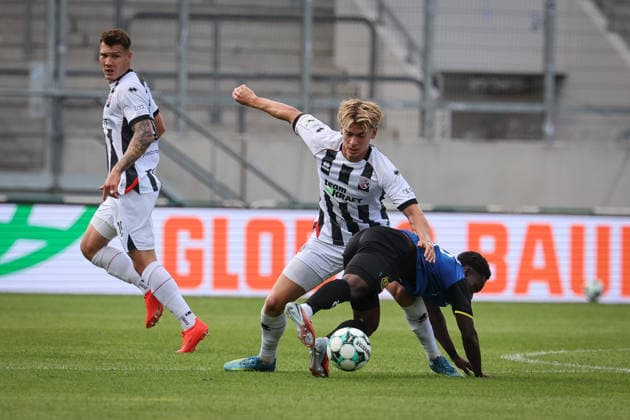 3rd Division, 2026–27 Season, Match 1: FC Saarbrücken vs. FC Ingolstadt 04, Kelsey Owusu (No. 31, Saarbrücken), Max Plath (No. 14, FCI), Photo by Jürgen Meyer, 3rd Division, 2026–27 Season, Match 1: FC Saarbrücken vs. FC Ingolstadt 04