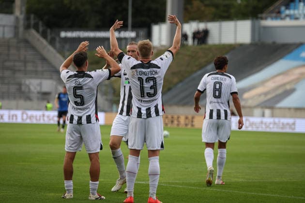3rd Division, 2026–27 Season: 1. FC Saarbrücken vs. FC Ingolstadt 04 XXXXX XXXXX Photo by Meyer: Lars Lokotsch (No. 13, FCI) scores the opening goal (0–1); FCI celebrates. 3rd Division, 2026–27 Season: 1. FC Saarbrücken vs. FC Ingolstadt 04