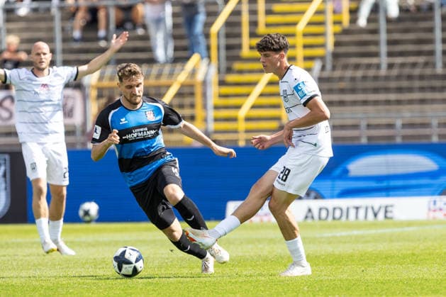 SSV Ulm 1846 Soccer vs. FSV Frankfurt, Soccer, Regionalliga Southwest, Matchday 7, Donaustadion Ulm, Ulm, September 12, 2026, photo by Corvin Bock, FSV Frankfurt, 30, Mateo Mrden SSV Ulm 1846 Soccer, 28 SSV Ulm 1846 Soccer vs. FSV Frankfurt, Soccer, Southwest Regional League, Matchday 7, Donaustadion Ulm, Ulm, September 12, 2026; Photo by Lucca Fundel, Ulm, Donaustadion Ulm, Baden-Württemberg, Germany