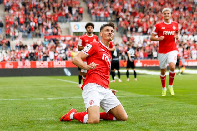 Soccer, 3rd Division, Matchday 5: Rot-Weiss Essen vs. Würzburger Kickers on September 12, 2026, at the Stadion an der Hafenstraße in Essen. Goal celebration: Rot-Weiss Essen s Semir Telalovic, Rot-Weiss Essen