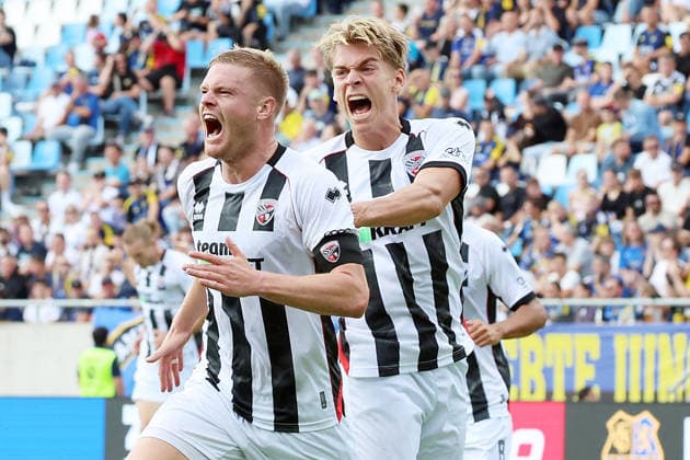 September 12, 2026, xrekx, Soccer 3rd Division, 1 FC Saarbrücken vs. FC Ingolstadt 04 – Goal celebration after Lars Lokotsch scores the 0–1 goal; FC Ingolstadt 04 with Max Plath; FC Ingolstadt 04 vs. Saarbrücken