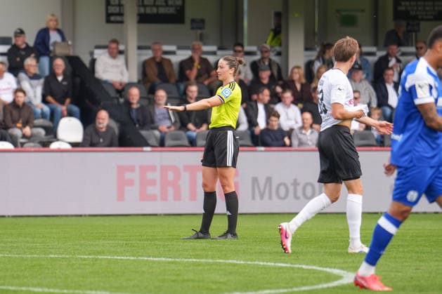 German Soccer, 3rd Division, Matchday 5, Sportclub Arena Verl, SC Verl vs. SV Meppen; Referee Franziska Wildfeuer Copyright: xMichelxWittex