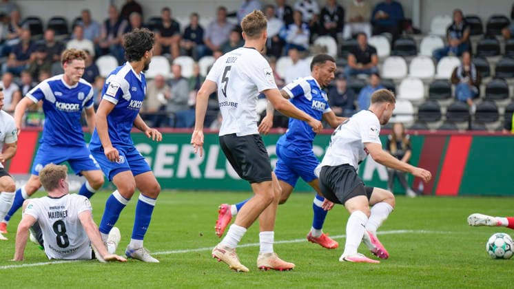 September 12, 2026, Sportclub Arena, Verl, GER, 3rd Division, Matchday 5: SC Verl vs. SV Meppen; Oliver Schmitt (SV Meppen 7), at the back right, scores the 0–1 goal. DFL REGULATIONS PROHIBIT ANY USE OF PHOTOGRAPHS AS IMAGE SEQUENCES AND OR QUASI-VIDEO. Verl, NRW, Sportclub Arena