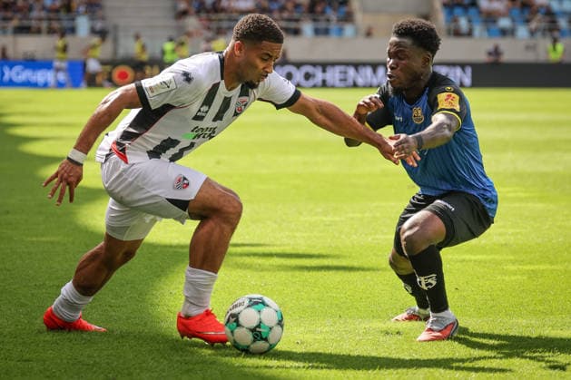 3rd Division, 2026–27 Season, Match 1: FC Saarbrücken vs. FC Ingolstadt 04; Keanan Bennetts (No. 18, FCI) and Kelsey Owusu (No. 31, Saarbrücken); Photo by Jürgen Meyer; 3rd Division, 2026–27 Season, Match 1: FC Saarbrücken vs. FC Ingolstadt 04