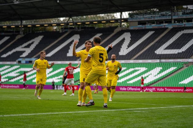 Volkan Celiktas of SG Sonnenhof Großaspach (No. 05) celebrates his goal to make it 1–2 alongside Loris Maier of SG Sonnenhof Großaspach (No. 27) and Elias Rahn of SG Sonnenhof Großaspach (No. 08, TSV Havelse vs. SG Sonnenhof Großaspach, soccer, 3rd Division, Matchday 5, September 6, 2026. DFB regulations prohibit any use of photographs as image sequences and or quasi-video. Hanover, Lower Saxony, Germany Copyright: xkolbert-press PhilipxZieglerx