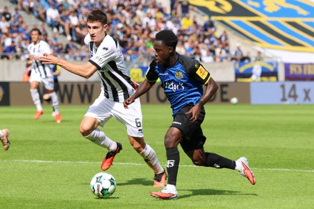 September 12, 2026, Soccer, Men s, 3rd Division, 2026–2027 Season, 1 FC Saarbrücken vs. FC Ingolstadt 04, Kelsey Owusu (1 FC Saarbrücken), Georgios Antzoulas (FC Ingolstadt 04), Saarbrücken, Ludwigsparkstadion, Saarland, Germany, DEU Copyright: xSebastianxBachx
