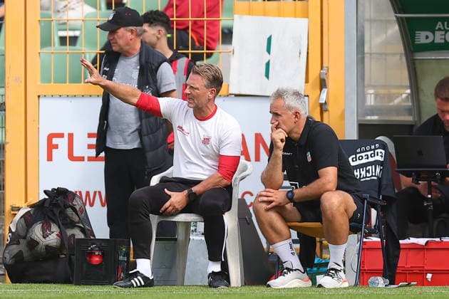 Chemie Leipzig vs. Zwickau, Northeast Regional League, Leipzig, September 12, 2026, Alfred Kunze Sportpark, Soccer, Men, 2026–2027 Season, Northeast Regional League, Matchday 8, BSG Chemie Leipzig vs. FSV Zwickau. Pictured from left: Head Coach Rico Schmitt (FSV Zwickau) and Assistant Coach Daniel Rupf (FSV Zwickau),