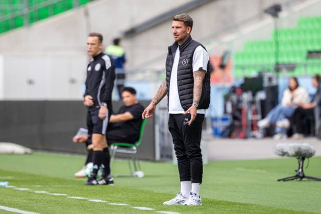 Pascal Reinhardt, head coach of SG Sonnenhof Grossaspach, reacts to GER, TSV Havelse vs. SG Sonnenhof Grossaspach, soccer, 3rd Division, Matchday 5, 2026–2027 season, September 12, 2026 DFL regulations prohibit the use of photographs as image sequences and or quasi-video GER, TSV Havelse vs. SG Sonnenhof Grossaspach, soccer, 3rd League, Matchday 5, 2026–2027 season, September 12, 2026, Hanover Copyright: xEibner-Pressefoto JanxRollingerx EP_JSK