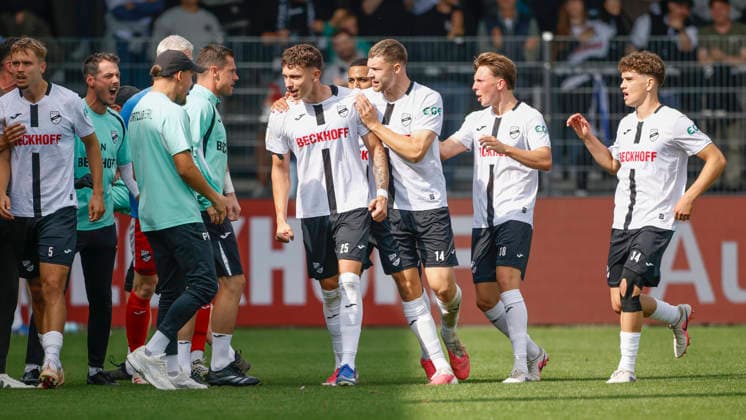 September 12, 2026, Sportclub Arena, Verl, GER, 3rd Division, Matchday 5: SC Verl vs. SV Meppen, Celebration after the 1–1 draw by Vinko Sapina, SC Verl 25, center; DFL regulations prohibit any use of photographs as image sequences and or quasi-video. Verl, North Rhine-Westphalia, Sportclub Arena