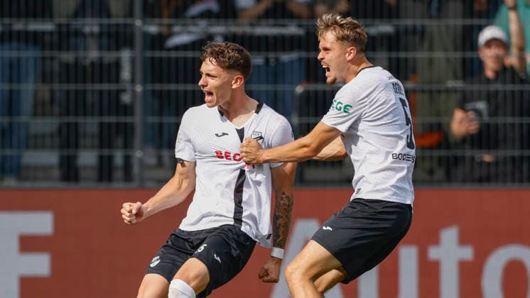 September 12, 2026, Sportclub Arena, Verl, GER, 3rd Division, Matchday 5: SC Verl vs. SV Meppen, 1-1 Goal scorer Vinko Sapina (SC Verl 25) celebrates with Tom Baack (SC Verl 5); on the right: DFL REGULATIONS PROHIBIT ANY USE OF PHOTOGRAPHS AS IMAGE SEQUENCES AND OR QUASI-VIDEO. Verl, NRW, Sportclub Arena