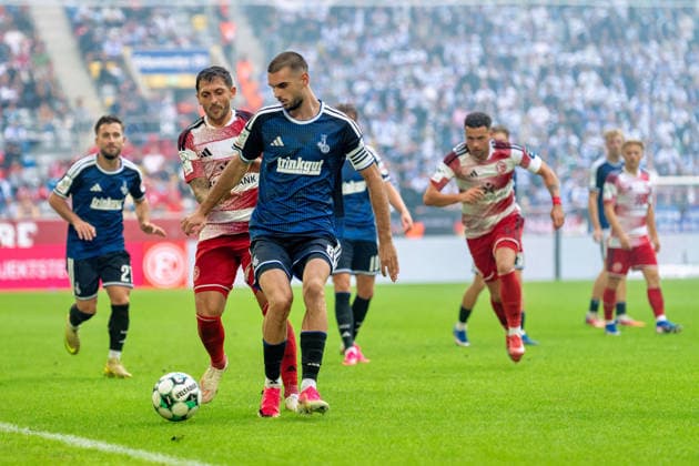 Tackle between Matthias Zimmermann of Fortuna Düsseldorf, 25, and Rasim Bulic of MSV Duisburg, 06 Fortuna Düsseldorf vs. MSV Duisburg, Soccer, 3rd Division, Matchday 5, 2026–27 Season, December 9, 2026, DFL regulations prohibit any use of photographs as image sequences and or quasi-video. Fortuna Düsseldorf vs. MSV Duisburg, soccer, 3rd Division, Matchday 5, 2026–27 season, September 12, 2026, Düsseldorf Copyright: xEibner-Pressefoto LukasxBaldygax EP_LBA