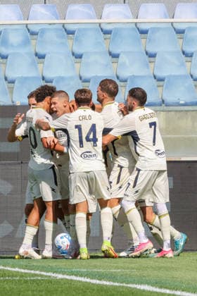 Frosinone s Giorgi Kvernadze celebrates after scoring a goal for his team during the Serie A soccer match between Genoa and Frosinone at the Luigi Ferraris Stadium in Genoa, Italy - Saturday, September 12, 2026. - Soccer .  Copyright: xTanoxPecoraro LaPressex