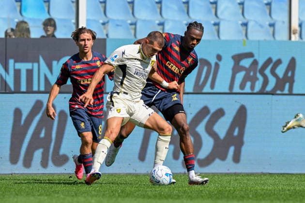 Genoa™s Kingsley Ehizibue fights for the ball during the Serie A soccer match between Genoa and Frosinone at the Luigi Ferraris Stadium in Genoa, Italy - Saturday, September 12, 2026. - Soccer .  Copyright: xTanoxPecoraro LaPressex