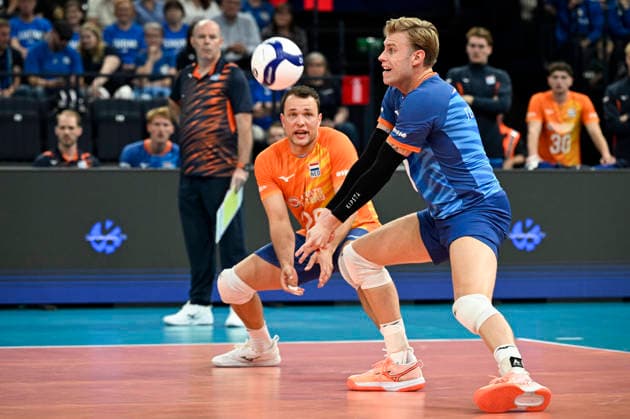 Jeffrey Klok (L) and Bennie Tuinstra of the Netherlands during men s volleyball European Championships Pool C match Denmark vs Netherlands in Tampere, 12th of September, 2026. - EMMI KORHONEN Tampere Finland XppgRtD3yqQ  Copyright: xEmmixKorhonenx XppgRtD3yqQ